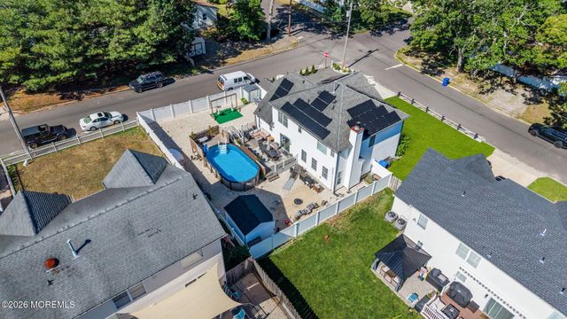 209 Gilford Avenue, Island Heights, NJ 08732