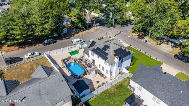 209 Gilford Avenue, Island Heights, NJ 08732