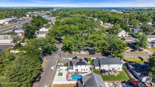 209 Gilford Avenue, Island Heights, NJ 08732
