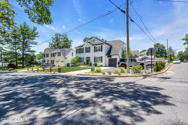 209 Gilford Avenue, Island Heights, NJ 08732