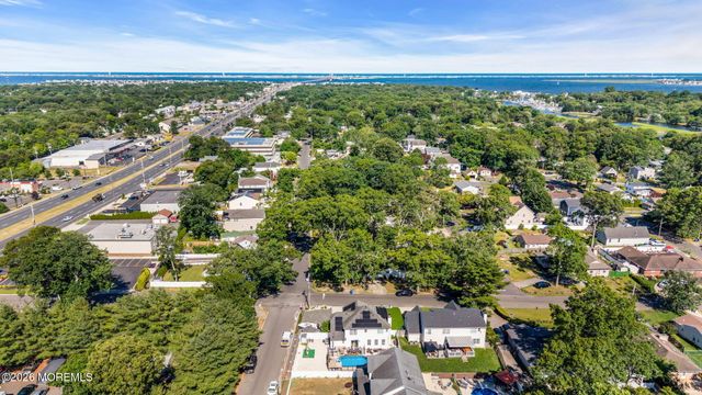 209 Gilford Avenue, Island Heights, NJ 08732