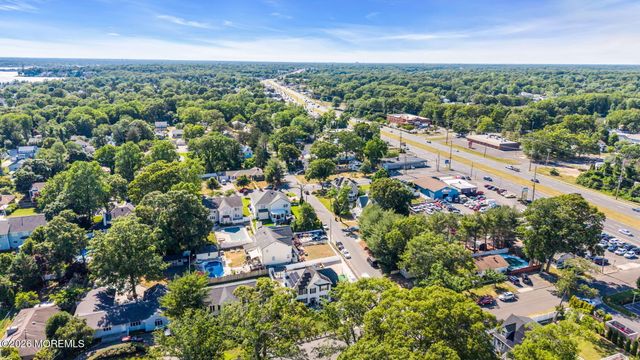 209 Gilford Avenue, Island Heights, NJ 08732