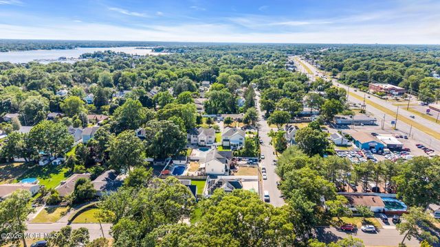 209 Gilford Avenue, Island Heights, NJ 08732