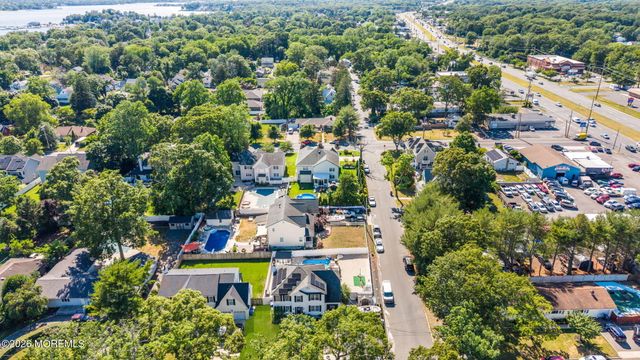 209 Gilford Avenue, Island Heights, NJ 08732