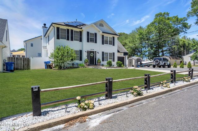 209 Gilford Avenue, Island Heights, NJ 08732