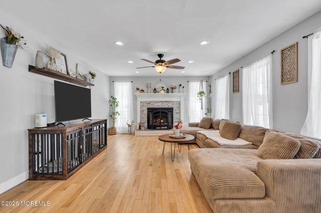209 Gilford Avenue, Island Heights, NJ 08732