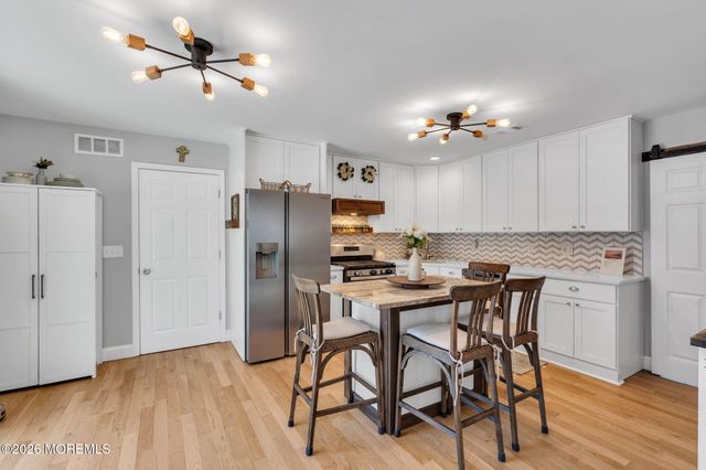 209 Gilford Avenue, Island Heights, NJ 08732