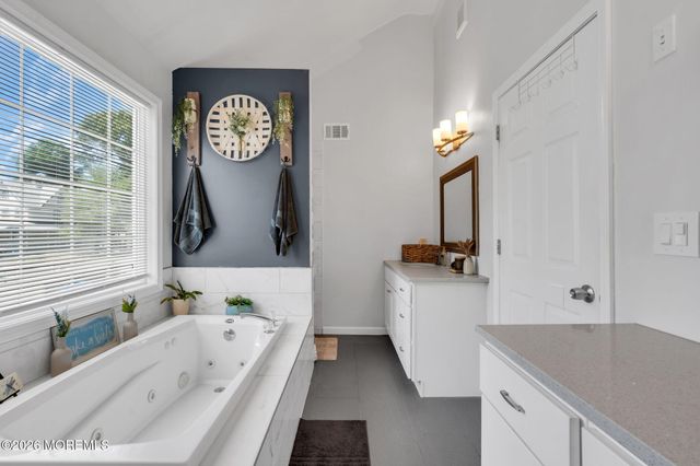 209 Gilford Avenue, Island Heights, NJ 08732