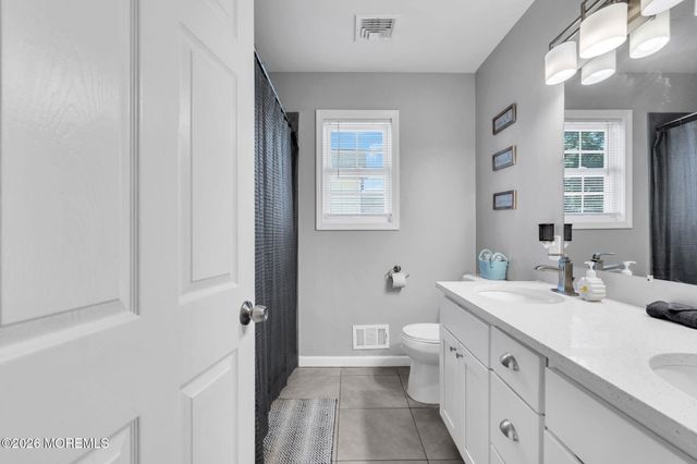 209 Gilford Avenue, Island Heights, NJ 08732