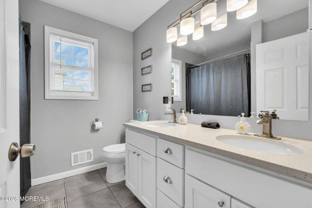 209 Gilford Avenue, Island Heights, NJ 08732