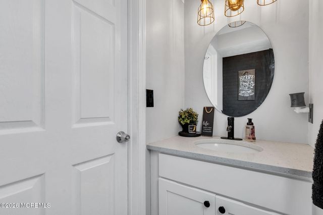 209 Gilford Avenue, Island Heights, NJ 08732