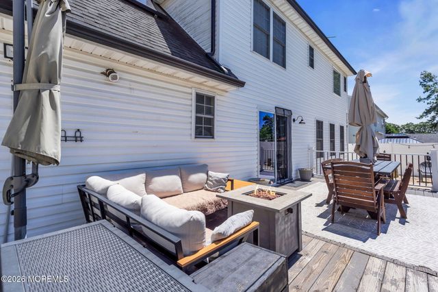 209 Gilford Avenue, Island Heights, NJ 08732