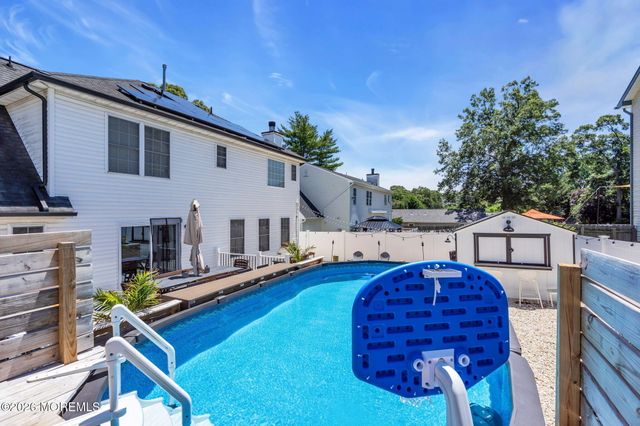 209 Gilford Avenue, Island Heights, NJ 08732