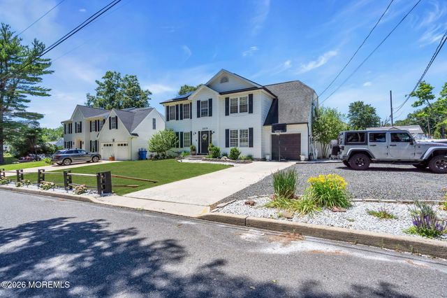 209 Gilford Avenue, Island Heights, NJ 08732