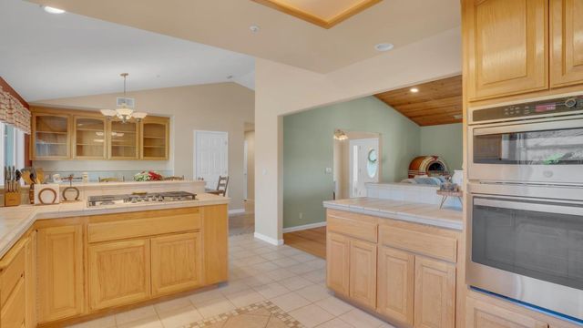 21160 Valle San Juan Drive, Salinas, CA 93907