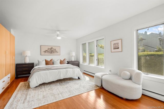 16 Tulip Tree Lane, Mamaroneck, NY 10543