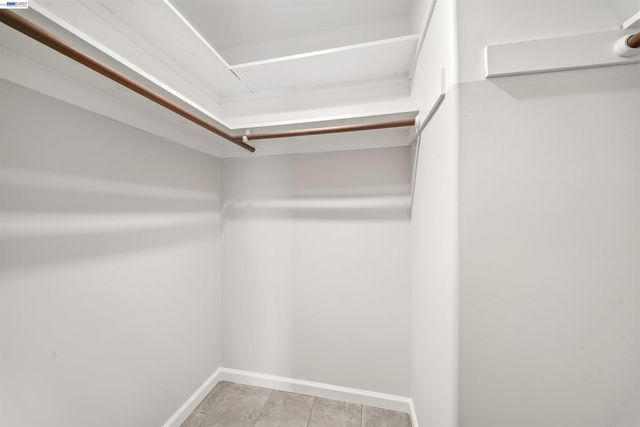 960 Shorepoint Court 116, Alameda, CA 94501