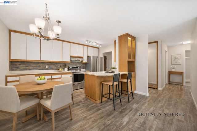 960 Shorepoint Court 116, Alameda, CA 94501