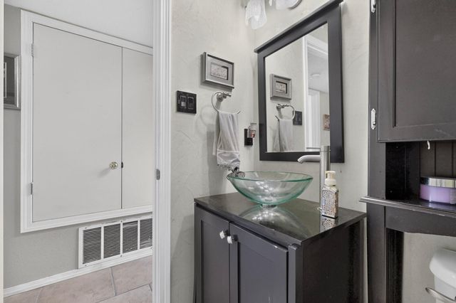 3251 Schumacher Street NW, Albuquerque, NM 87120