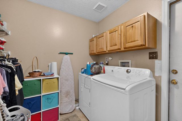 3251 Schumacher Street NW, Albuquerque, NM 87120