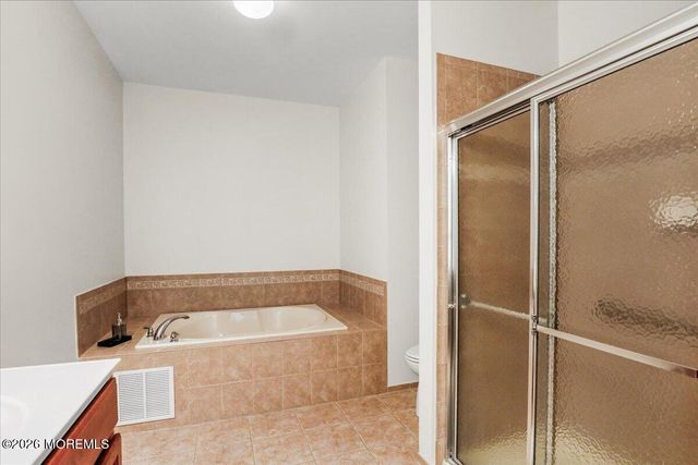 203 Canterbury Lane, Morganville, NJ 07751