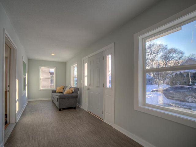1068 Argyle Street, Saint Paul, MN 55103