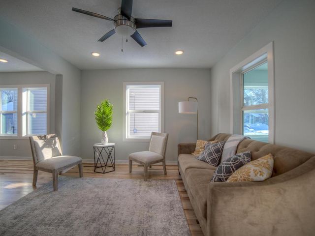 1068 Argyle Street, Saint Paul, MN 55103