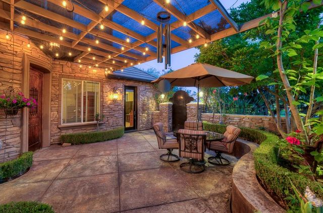 71 Omaha Avenue, Clovis, CA 93619