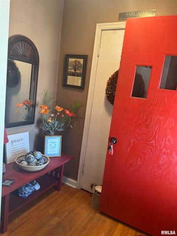 1803 W CHERRY Street, Marion, IL 62959