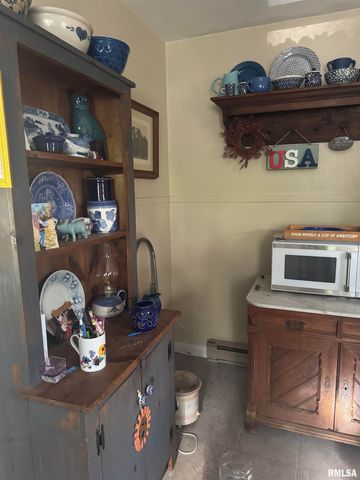 1803 W CHERRY Street, Marion, IL 62959