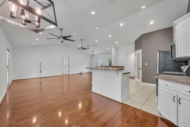 1717 W KELLY PARK ROAD, Apopka, FL 32712