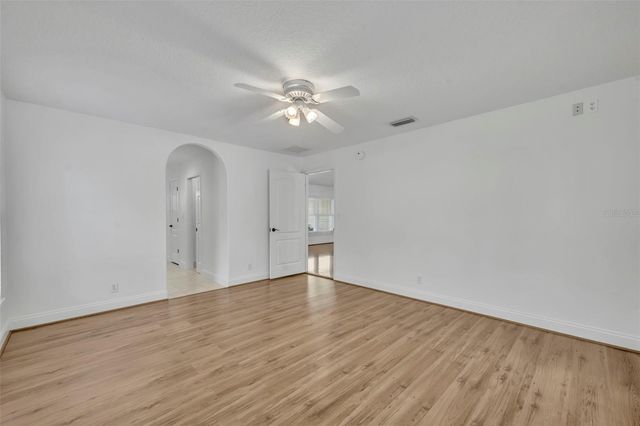 1717 W KELLY PARK ROAD, Apopka, FL 32712
