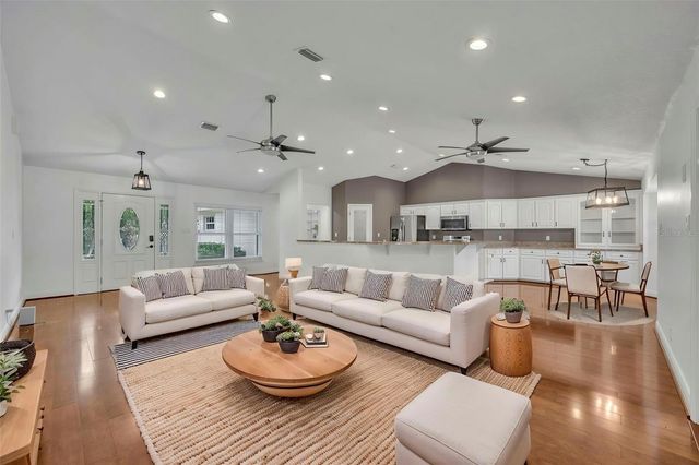 1717 W KELLY PARK ROAD, Apopka, FL 32712