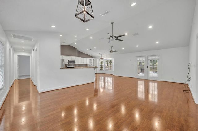 1717 W KELLY PARK ROAD, Apopka, FL 32712