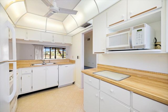 674 BIRD BAY CIRCLE 20, Venice, FL 34285