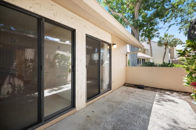 674 BIRD BAY CIRCLE 20, Venice, FL 34285