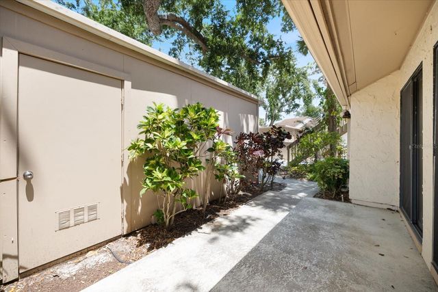 674 BIRD BAY CIRCLE 20, Venice, FL 34285
