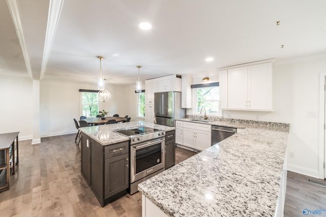 7705 Martha Drive SE, Huntsville, AL 35802