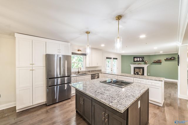 7705 Martha Drive SE, Huntsville, AL 35802