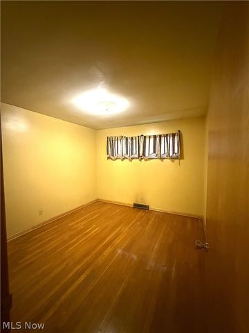 1952 Dodge Drive NW, Warren, OH 44485