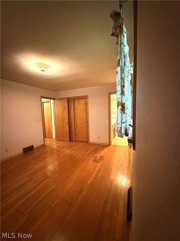 1952 Dodge Drive NW, Warren, OH 44485