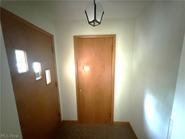 1952 Dodge Drive NW, Warren, OH 44485