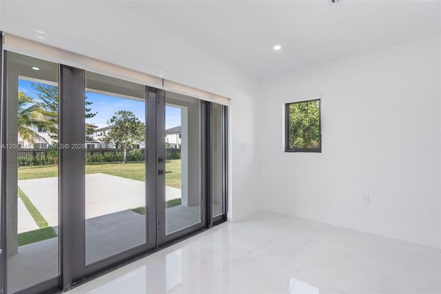 12425 SW 226th St, Miami, FL 33170