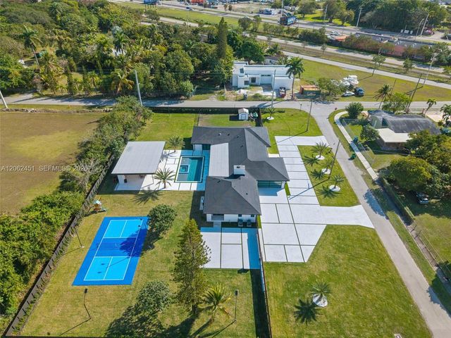 12425 SW 226th St, Miami, FL 33170