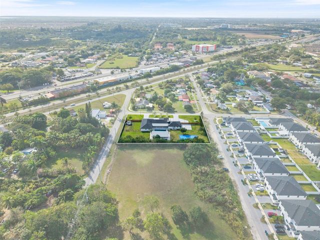 12425 SW 226th St, Miami, FL 33170