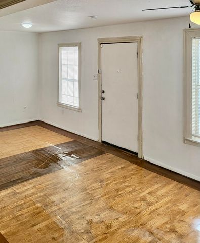 2824 Bates Street, Lubbock, TX 79415