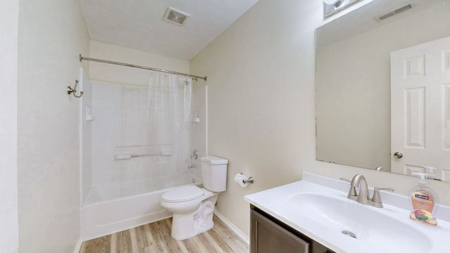 2131 Carlton Ln, Thompsons Station, TN 37179