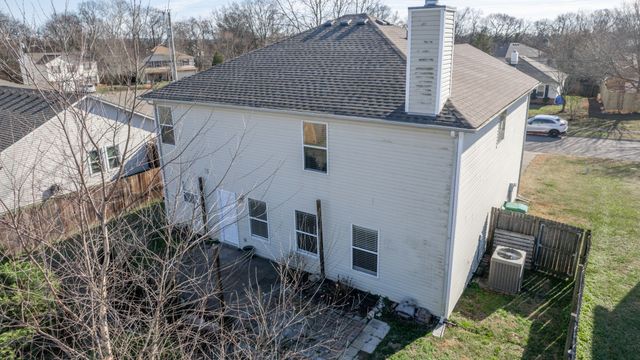 2131 Carlton Ln, Thompsons Station, TN 37179