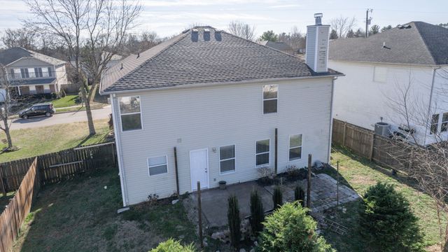 2131 Carlton Ln, Thompsons Station, TN 37179