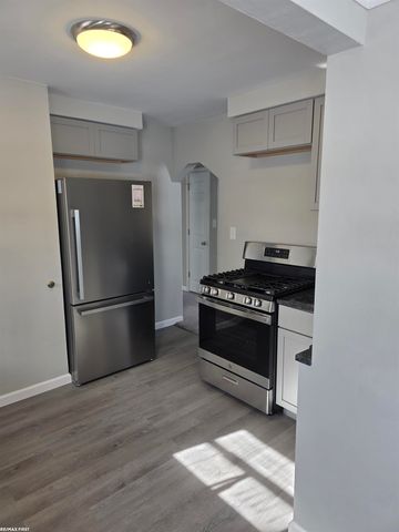 28651 Melvin Street, Roseville, MI 48066